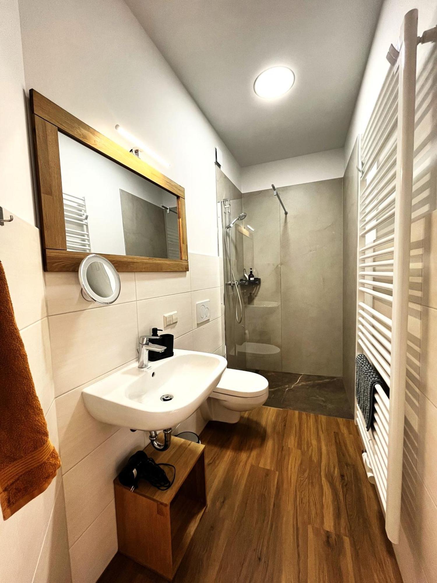 Ferienwohnungen Landeskrone Dresde Extérieur photo